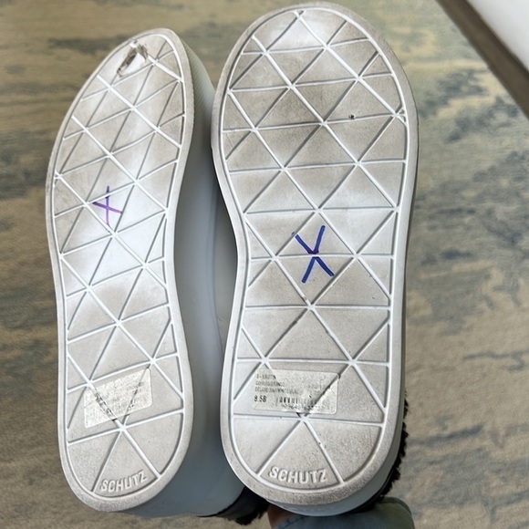 SCHUTZ KRISTEN WHITE LEATHER PLAIN SNEAKERS SHEARLING SIZE 8.5 EUC - Picture 10 of 13